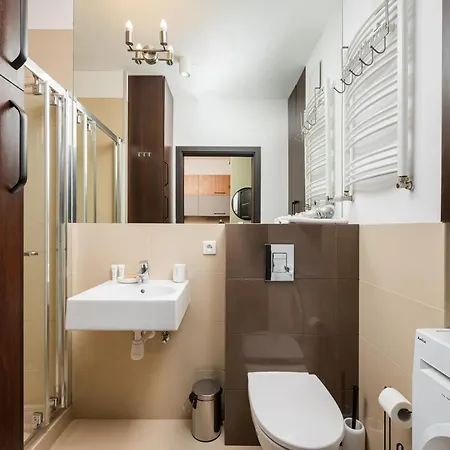 Urban Quiet By Bookinghost Varşova