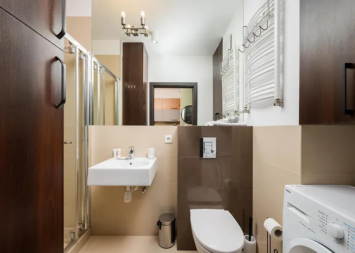 Urban Quiet By Bookinghost وارسو