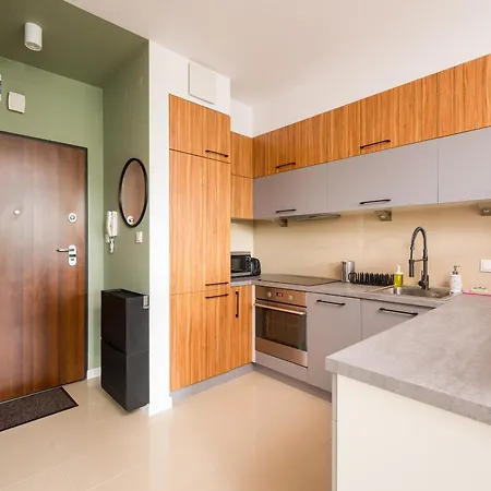 Urban Quiet By Bookinghost * Varsóvia